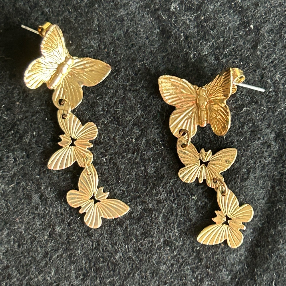 Jessica Simpson Gold Butterfly Cluster jiggle Drop Earrings (3)